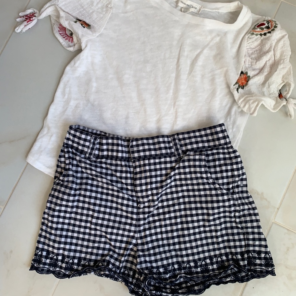 Plaid navy & white shorts - sz10
